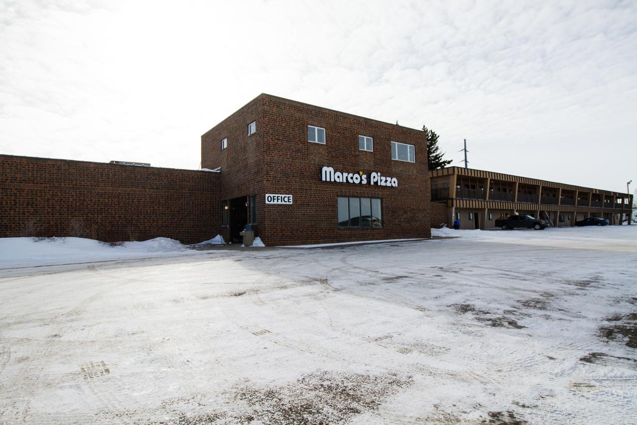Great American Inn & Suites Devils Lake Luaran gambar